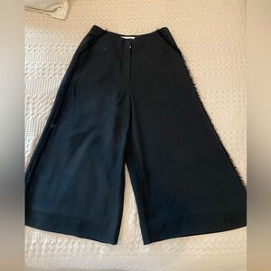 Elizabeth James Capri Culottes